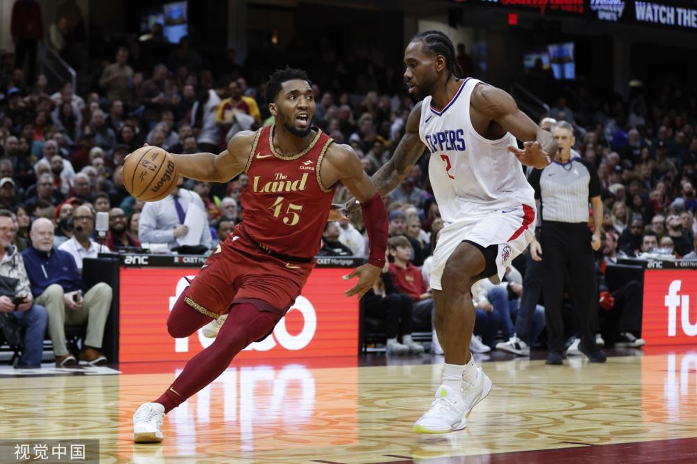 队与球员共 队与球员共